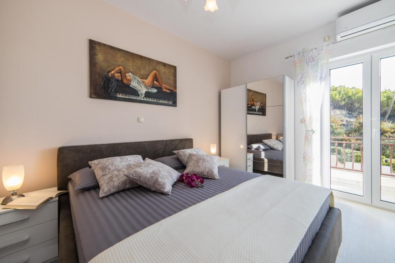 Luxury Apartments Tafra Lokva Rogoznica Bagian luar foto